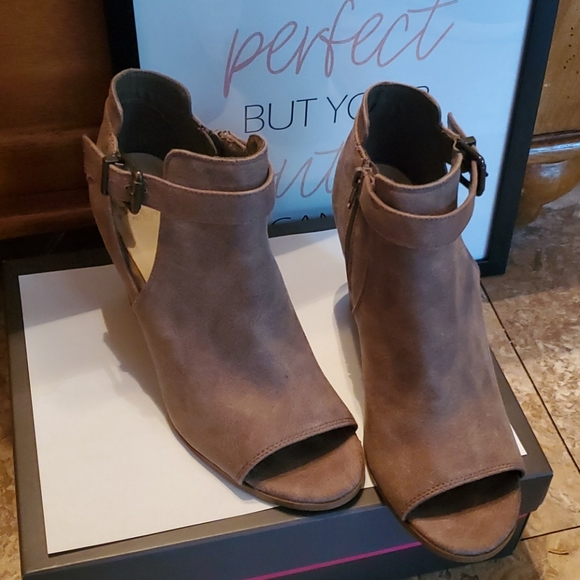 fergalicious retro bootie